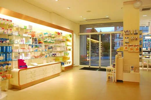 Apotheke innen 2